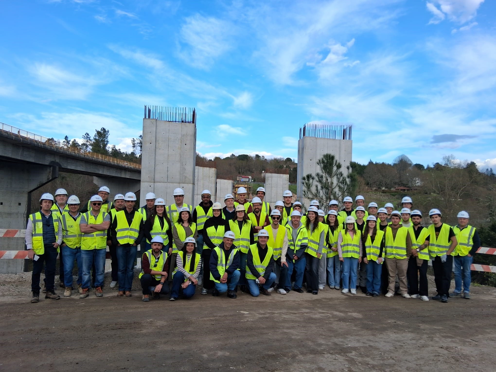 Visita dos Alunos do DEC ás Obras de Duplicação do IP3